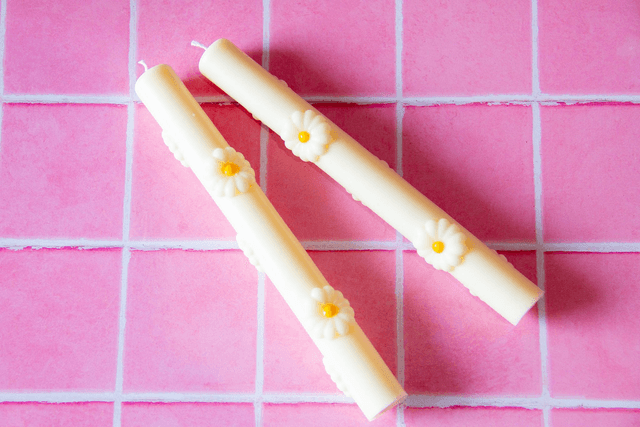 TheDEIJI No.2 – 3D Daisy Taper Candle | Handcrafted Floral Statement Decor