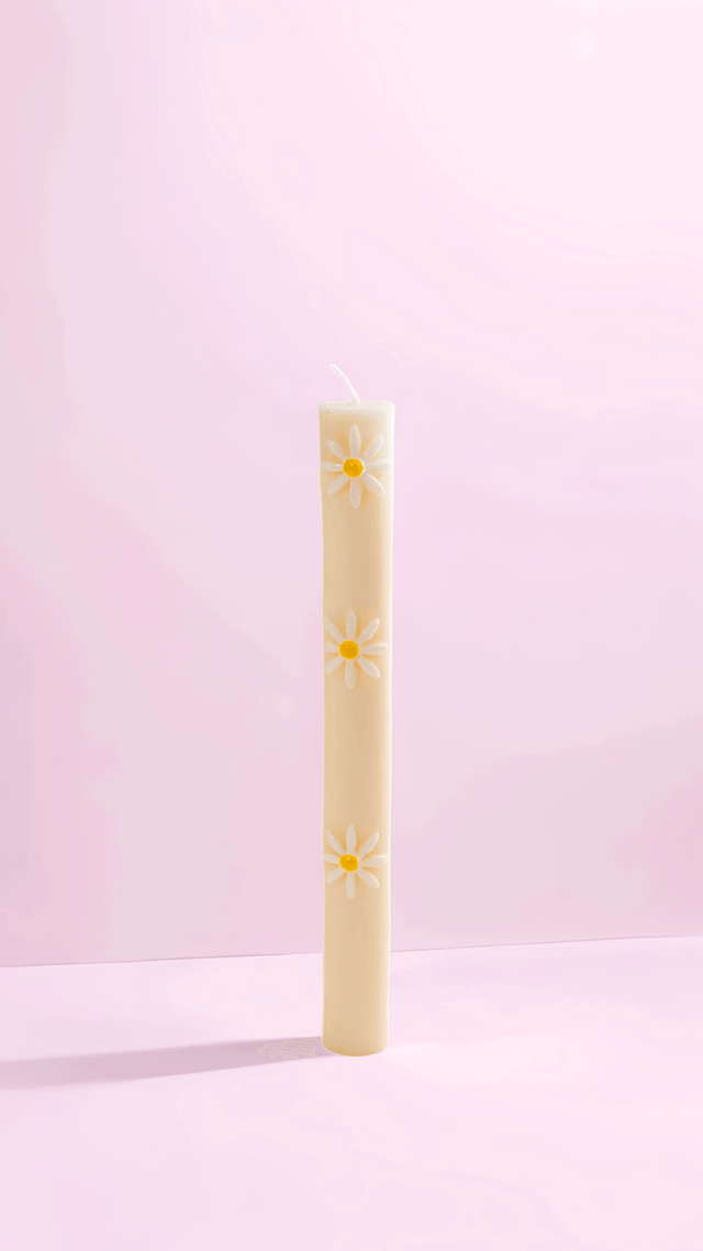TheDEIJI No.1 – Handpainted Daisy Taper Candle | Yellow Floral Table Decor