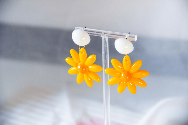 Floral Daisy Dangle Earrings Flower Petal Summer Earrings Yellow